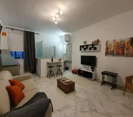 Private Studio Gazde/Camere de închiriat Sofia
